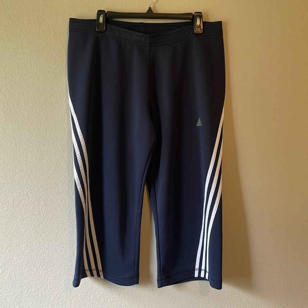 Navy wide leg capri